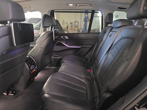 Used 2019 BMW X7 xDrive40i w/ Premium Package AWD/4WD image 5
