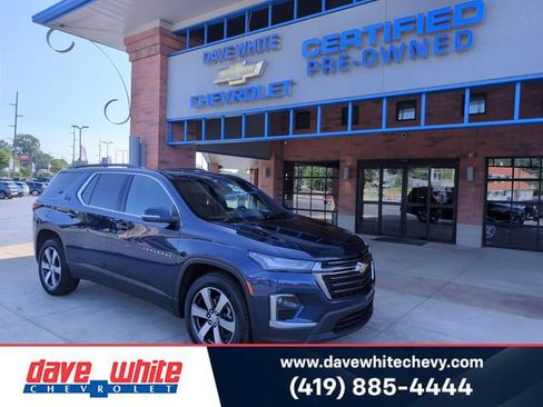 Used 2023 Chevrolet Traverse LT w/ LT Premium Package FWD image 1