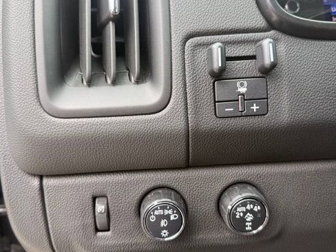 Used 2021 Chevrolet Colorado ZR2 w/ Colorado ZR2 Bison Edition AWD/4WD image 12