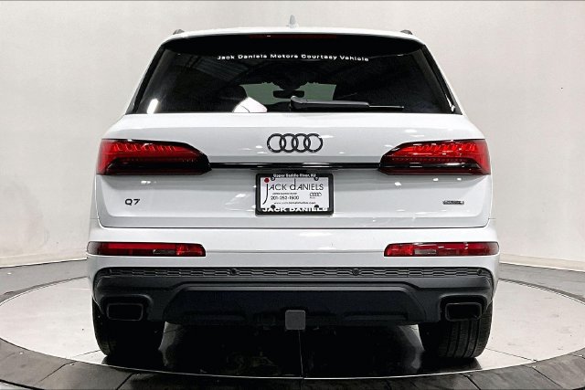 Used 2026 Audi Q7 3.0T Premium AWD/4WD image 3