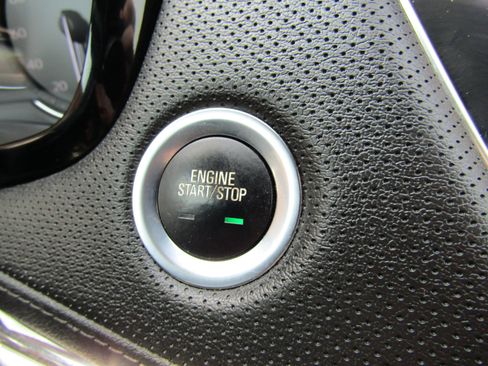 Used 2020 Cadillac XT5 Premium Luxury AWD/4WD image 32