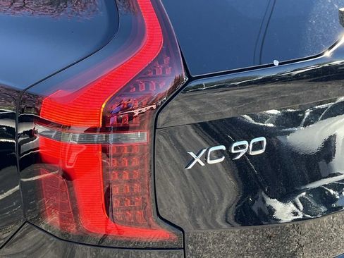 New 2026 Volvo XC90 T8 Plus image 10