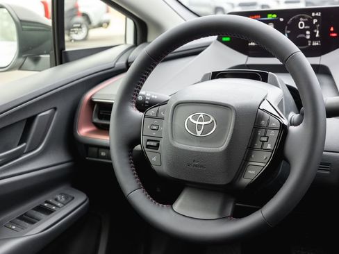 New 2026 Toyota Prius Plug-In Hybrid FWD image 12