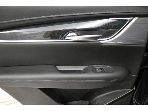 Used 2021 Cadillac XT5 Premium Luxury image 24