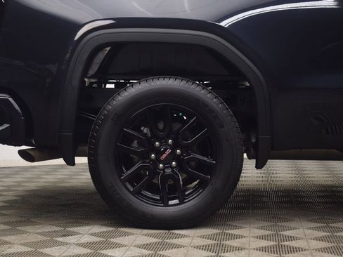 Used 2025 GMC Sierra 1500 Elevation image 32