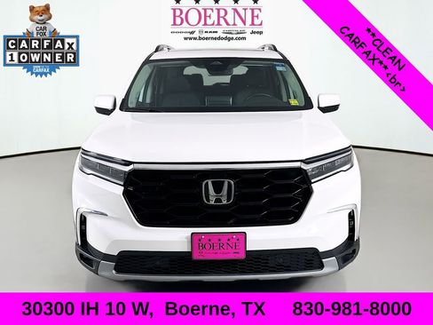 Used 2024 Honda Pilot Touring image 2