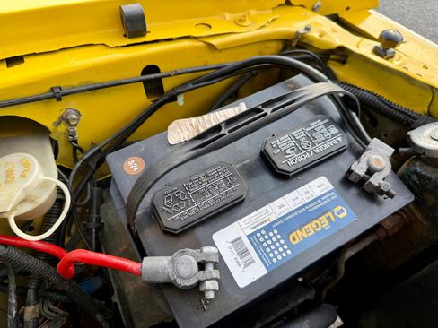 Used 1993 Ford Mustang LX image 82