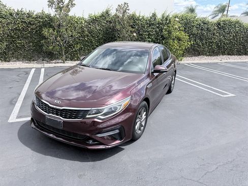 Used 2019 Kia Optima LX image 2