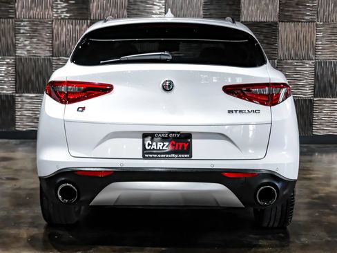 Used 2019 Alfa Romeo Stelvio Ti AWD/4WD image 9
