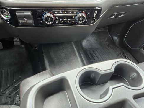 Used 2022 Chevrolet Silverado 1500 RST image 18