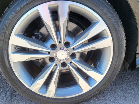 Used 2014 Mercedes-Benz E 350 Sedan image 13