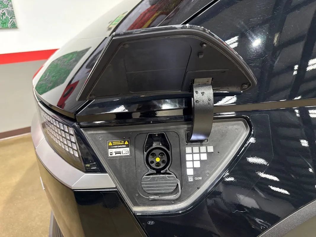 Used 2024 Hyundai Ioniq 5 SE AWD/4WD image 79