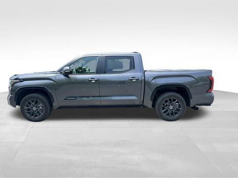 Used 2024 Toyota Tundra Platinum AWD/4WD image 2