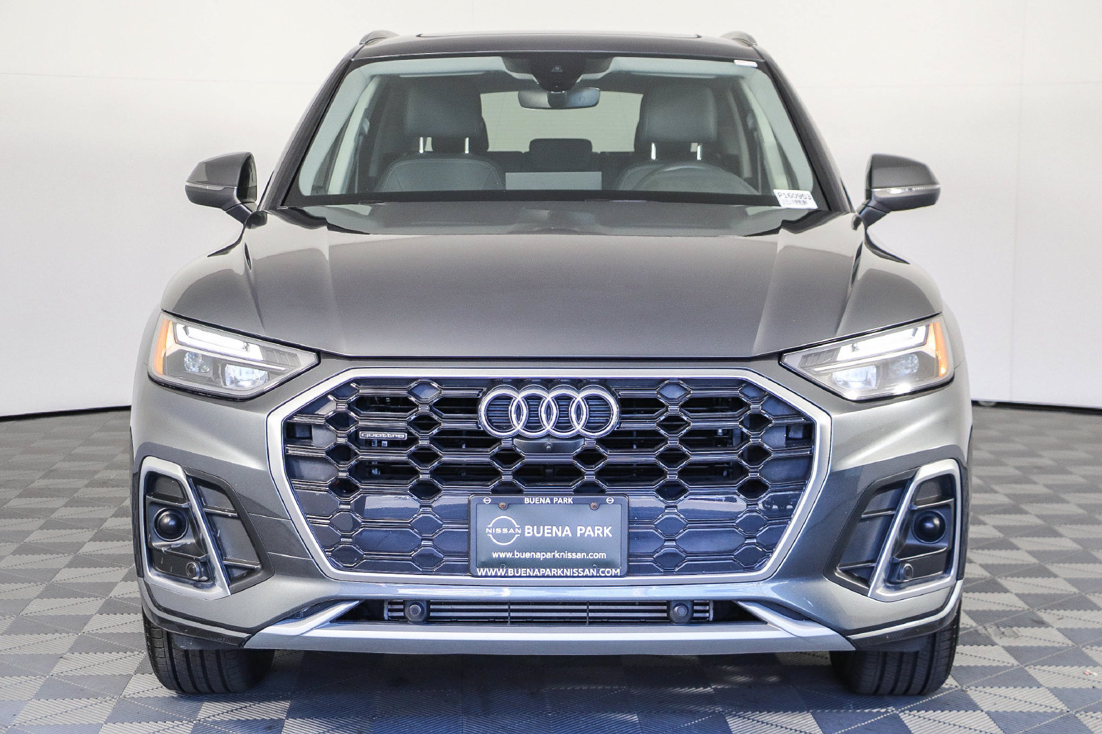 Used 2023 Audi Q5 2.0T Premium Plus w/ Premium Plus Package AWD/4WD image 2