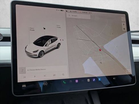 Used 2021 Tesla Model 3 Standard Range Plus image 17