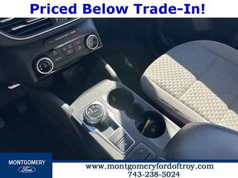 Used 2022 Ford Escape SE image 27