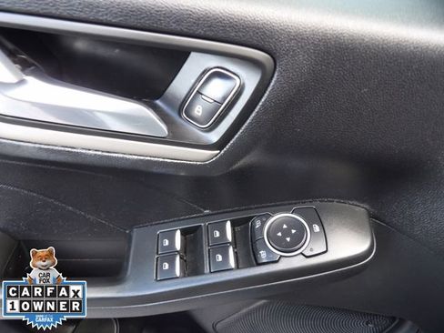 Certified 2021 Ford Escape SE w/ SE Sport Appearance Package image 27