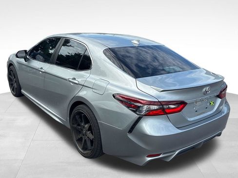 Used 2023 Toyota Camry SE FWD image 4