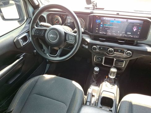Used 2024 Jeep Wrangler Sport AWD/4WD image 10