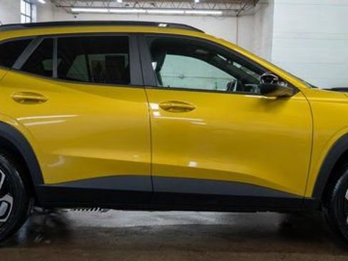Used 2024 Chevrolet Trax RS w/ Driver Confidence Package FWD image 5