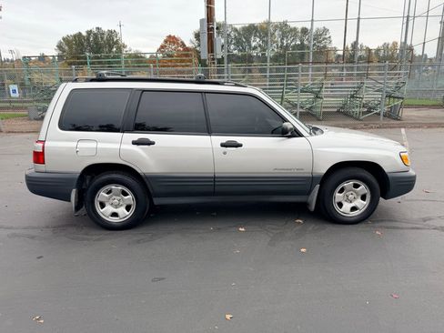 Used 2001 Subaru Forester L image 6