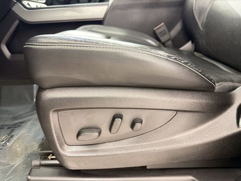 Used 2017 Chevrolet Silverado 1500 LTZ Z71 w/ LTZ Plus Package image 13