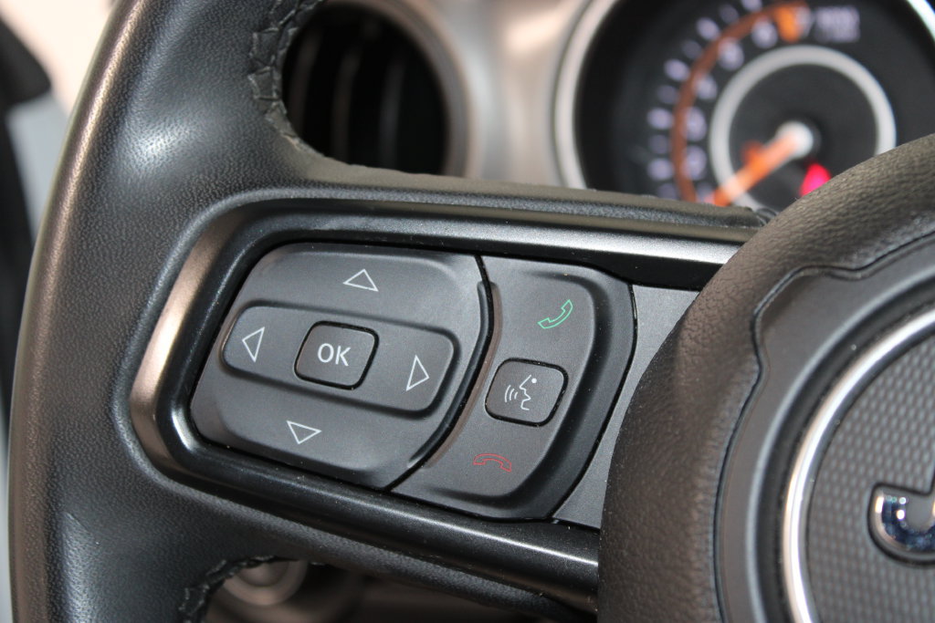 Used 2023 Jeep Gladiator Sport AWD/4WD image 21