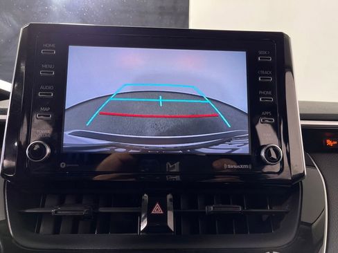 Used 2021 Toyota Corolla LE image 21