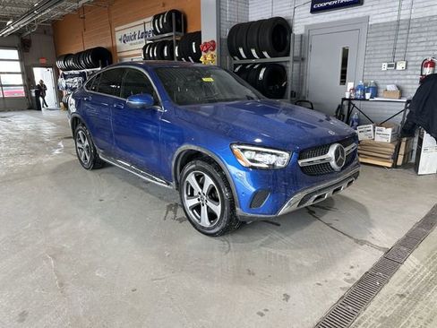 Used 2023 Mercedes-Benz GLC 300 4MATIC Coupe image 11