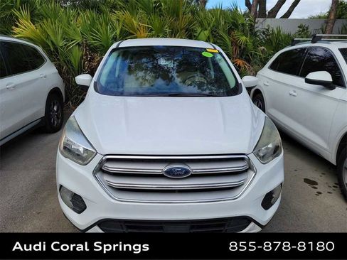 Used 2019 Ford Escape SE image 10