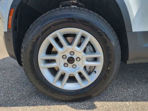 New 2026 Land Rover Defender 110 S image 21