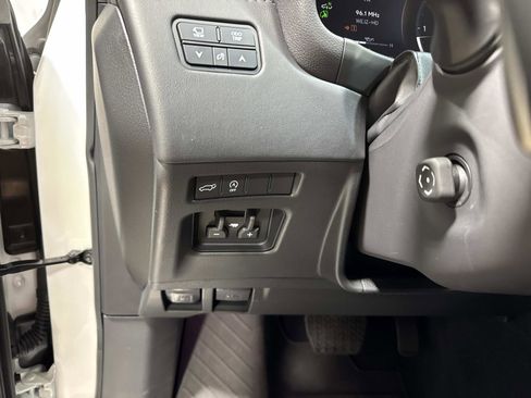 Certified 2025 Lexus LX 700h Luxury image 33