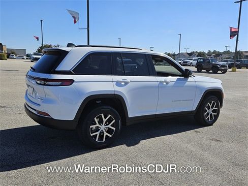 New 2025 Jeep Grand Cherokee Limited image 15