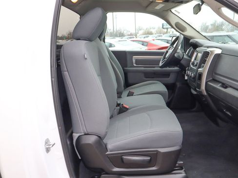 Used 2020 RAM 1500 Classic SLT image 19