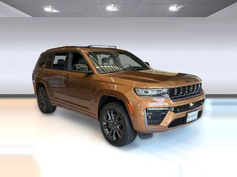 New 2026 Jeep Grand Cherokee L Limited AWD/4WD image 7