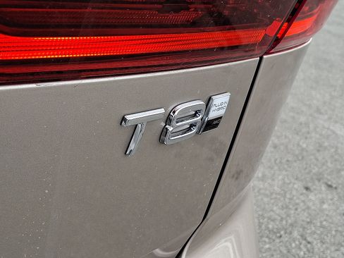 New 2026 Volvo XC60 T8 Ultra w/ Protection Package Premier image 23