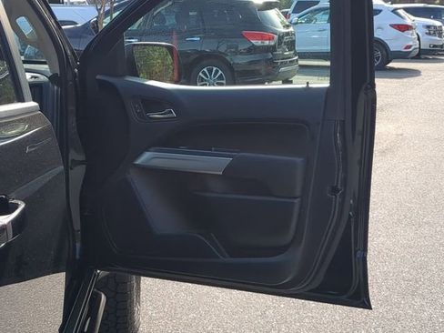 Used 2021 Chevrolet Colorado ZR2 w/ ZR2 Midnight Special Edition image 42