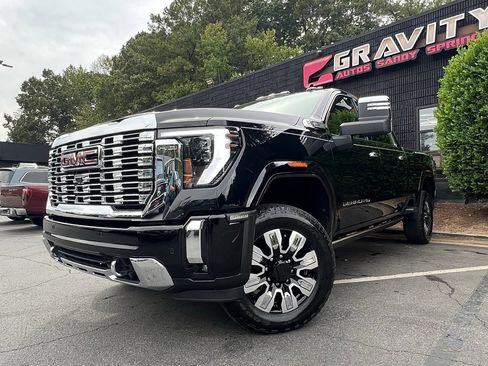 Used 2024 GMC Sierra 3500 Denali w/ Denali Reserve Package image 2