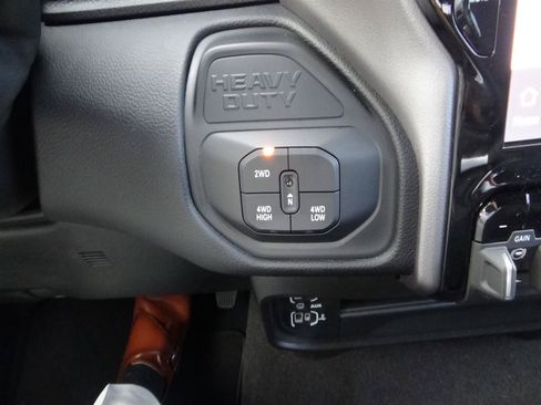 Used 2026 RAM 2500 Big Horn AWD/4WD image 27