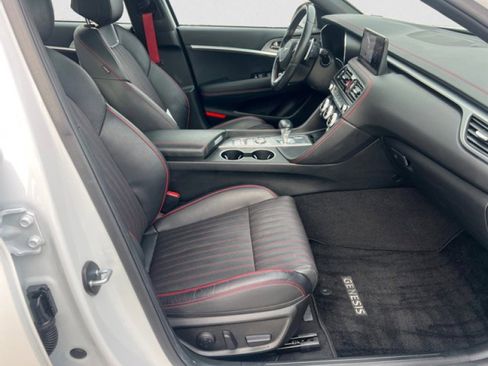 Used 2023 Genesis G70 3.3T w/ Sport Advanced Package image 17