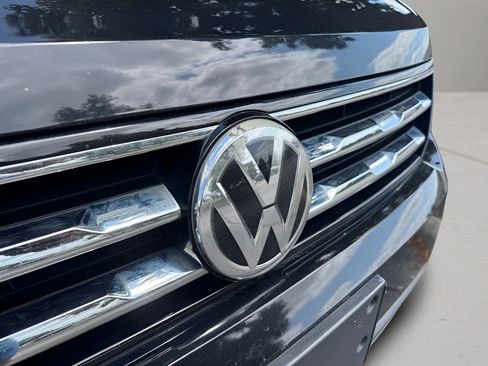 Used 2019 Volkswagen Tiguan S w/ Driver Assistance Package FWD image 29