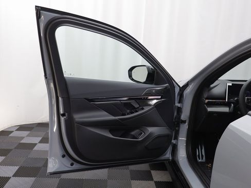 New 2025 BMW i5 M60 w/ Premium Package image 6