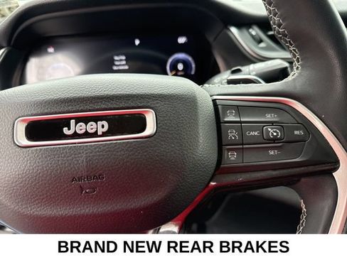 Used 2023 Jeep Grand Cherokee Altitude AWD/4WD image 39