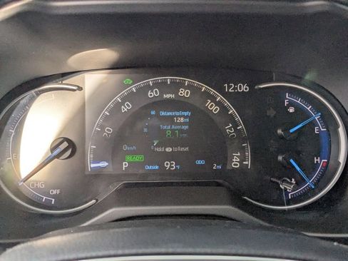 New 2025 Toyota RAV4 SE image 11