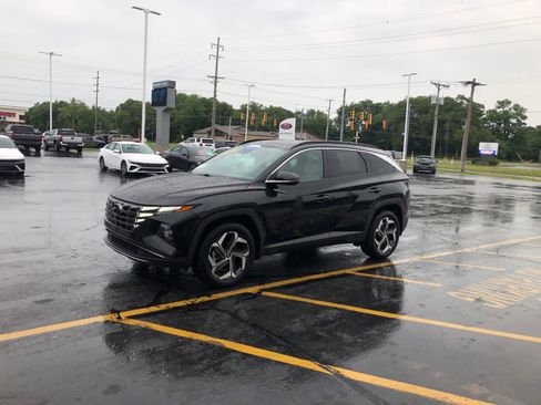 Certified 2023 Hyundai Tucson Limited AWD/4WD image 4