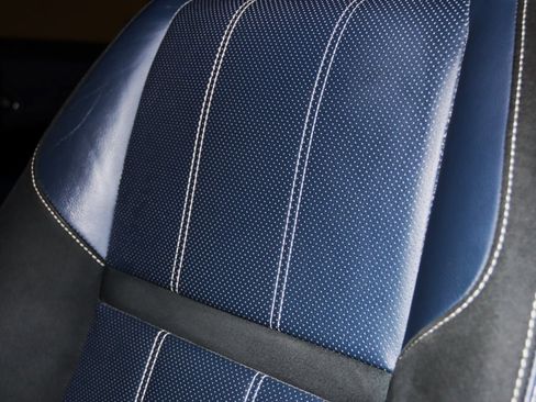 Used 2020 Land Rover Range Rover Velar R-Dynamic S image 17