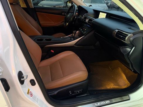 Used 2015 Lexus IS 250 image 17