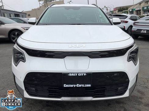 Used 2023 Kia Niro Wave FWD image 2