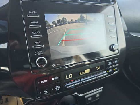 Used 2022 Toyota Prius FWD image 22