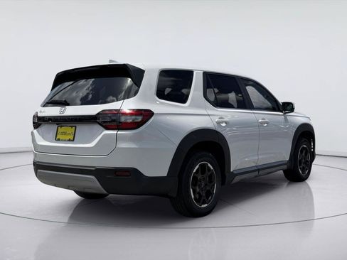 Used 2025 Honda Pilot EX-L image 5